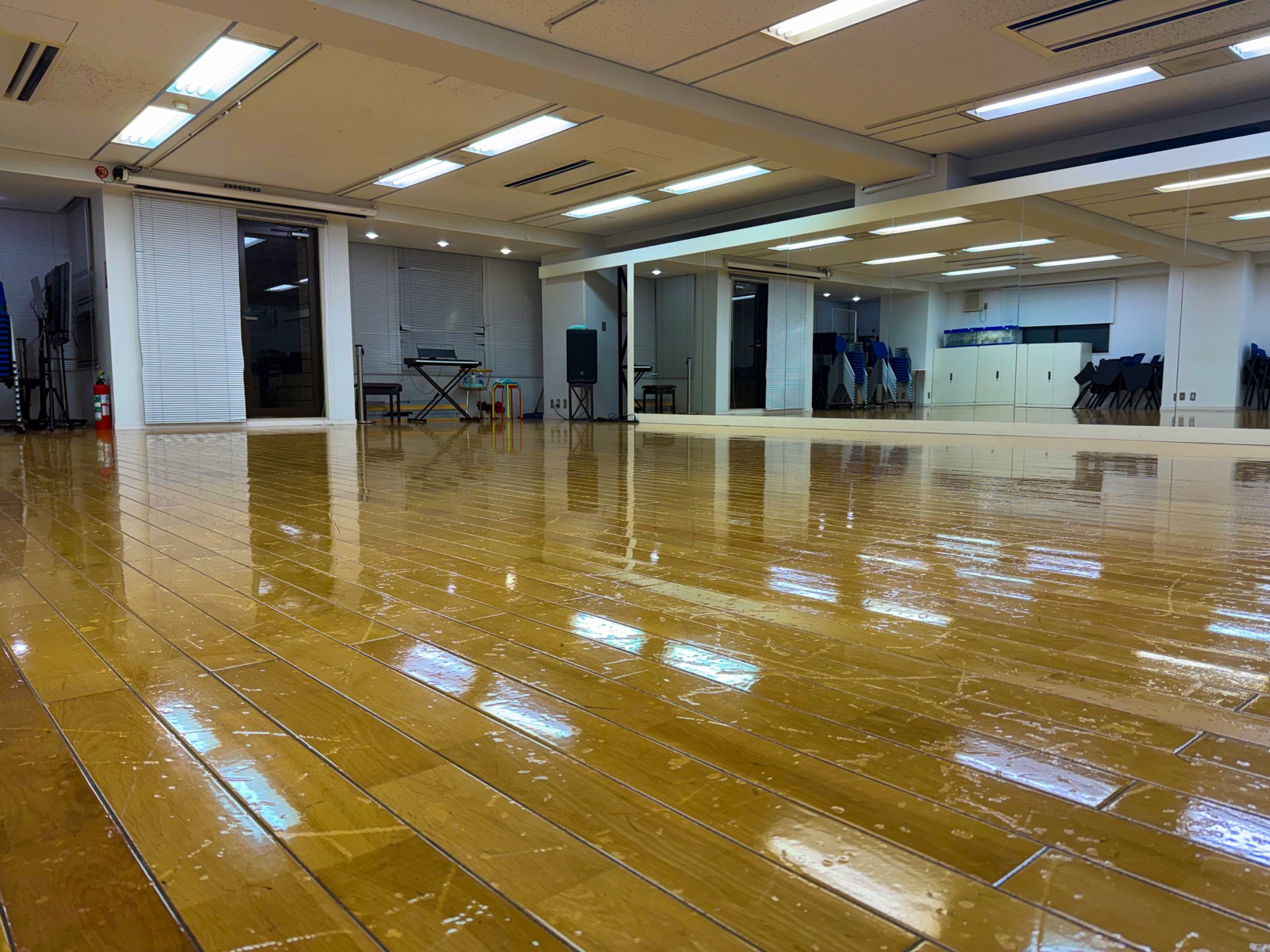 ダンススタジオ